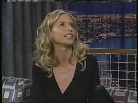 Conan_interviews_Sarah_Michelle_Gellar_2002_flv1519.jpg