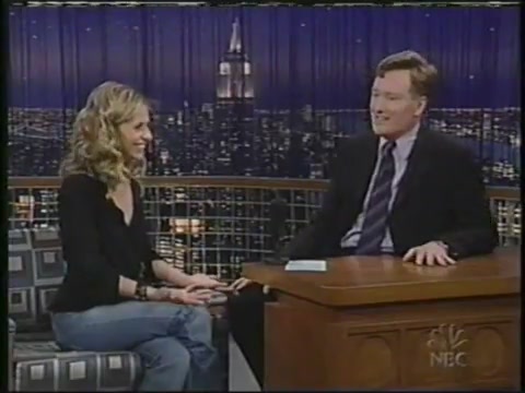 Conan_interviews_Sarah_Michelle_Gellar_2002_flv1565.jpg