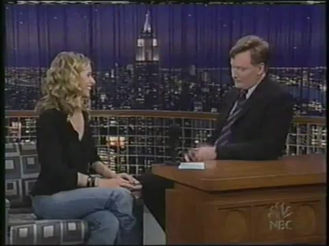 Conan_interviews_Sarah_Michelle_Gellar_2002_flv1579.jpg