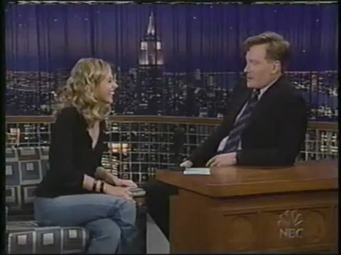 Conan_interviews_Sarah_Michelle_Gellar_2002_flv1673.jpg