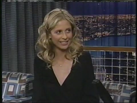 Conan_interviews_Sarah_Michelle_Gellar_2002_flv1750.jpg Conan_interviews_Sarah_Michelle_Gellar_2002_flv1750.jpg