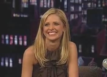 Sarah_Michelle_Gellar_On_David_Letterman_2002_flv0690.jpg
