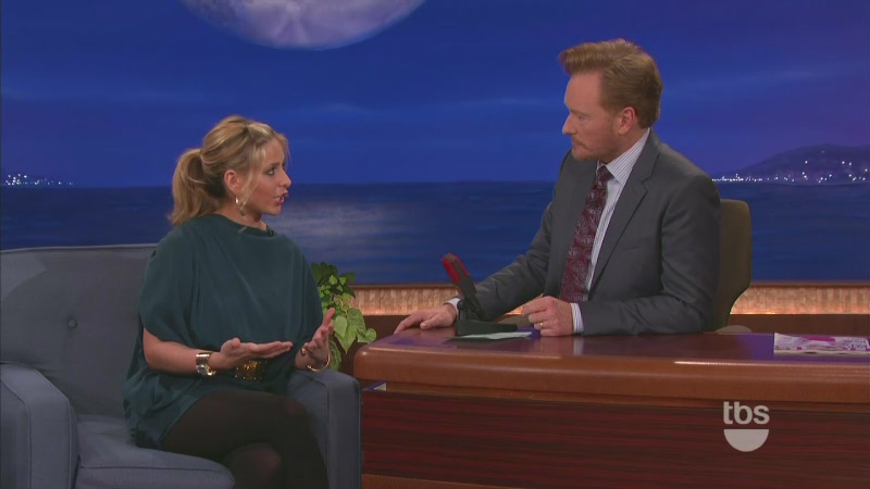 Sarah_M_Gellar-Conan_10_13_11_mov0216.jpg Sarah_M_Gellar-Conan_10_13_11_mov0216.jpg