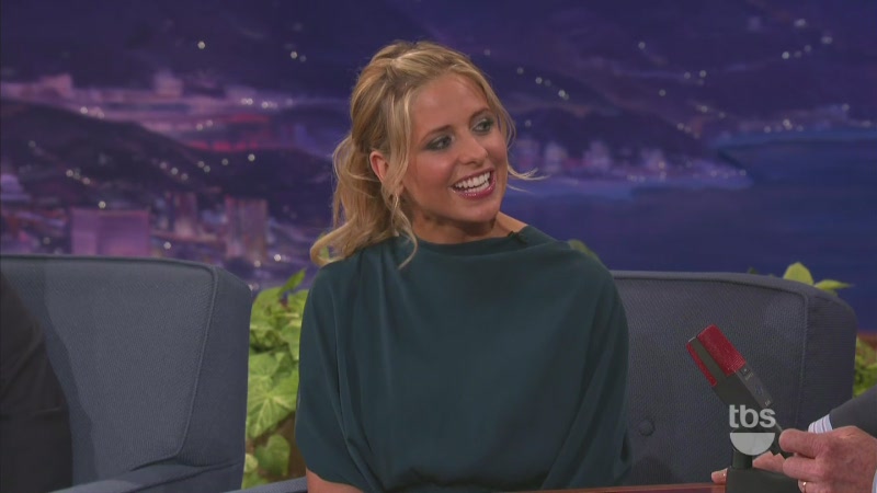 Sarah_M_Gellar-Conan_10_13_11_mov0246.jpg