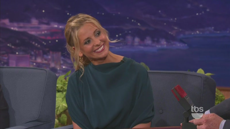 Sarah_M_Gellar-Conan_10_13_11_mov0287.jpg