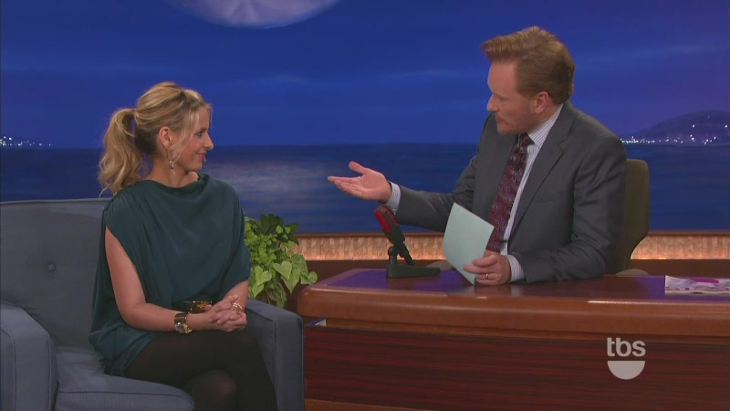 Sarah_M_Gellar-Conan_10_13_11_mov0344.jpg Sarah_M_Gellar-Conan_10_13_11_mov0344.jpg