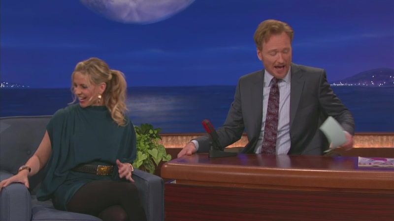 Sarah_M_Gellar-Conan_10_13_11_mov0356.jpg